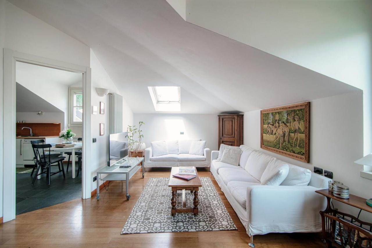 I D'A Charming Penthouse - Lake View- Como- House-130 Mt-2 Double Bedrooms And 2 Double Bathrooms A Spacious Living Room-Full Equipped Kitchen-Private Garden And Terrace-Private Covered Parking מראה חיצוני תמונה